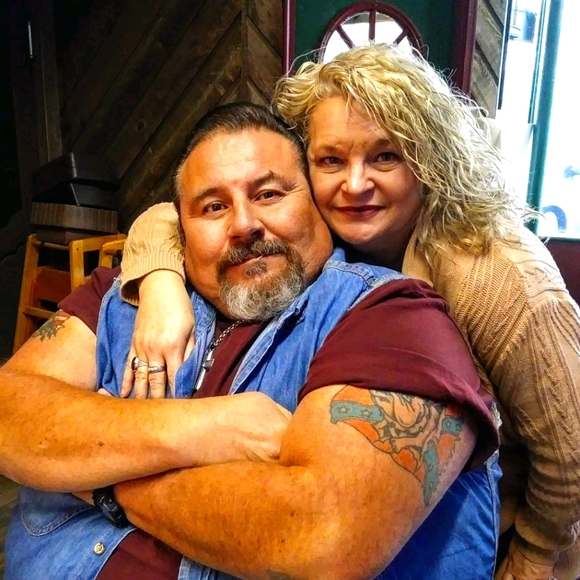 Meet your Posher, Lori - Picture 1 of 1